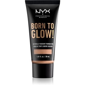 NYX Professional Makeup Born To Glow tekutý rozjasňující make-up odstín 7.5 Soft Beige 30 ml